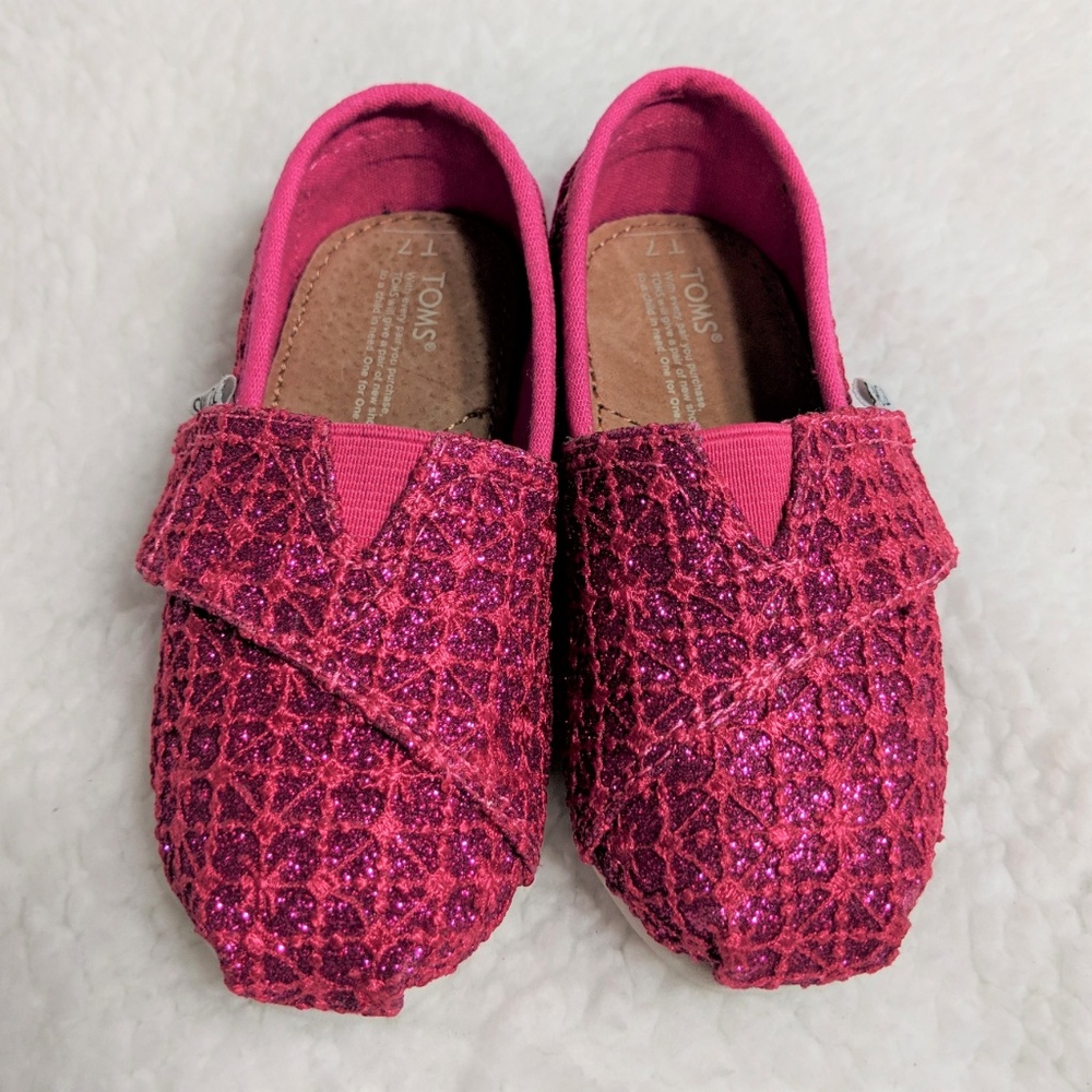 Tiny Toms Pink Glitter Embroidered Shoe Sz 7 NWOT